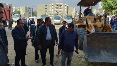 رئيس جهاز الشروق يقود حمله مُكبره  لرفع الإشغالات من الأسواق التجاريه بالمدينة