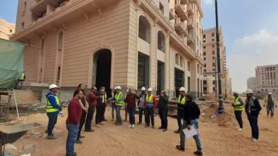 رئيس جهاز العاصمة الإدارية الجديدة يتفقد الحي السكني الخامس ومحور الأمل ومحيط منطقة المدينة الرياضية