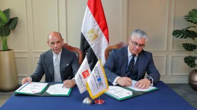 اقتصادية قناة السويس توقع بروتوكول تعاون مع بنك القاهرة لدعم الخطة الترويجية للمنطقة