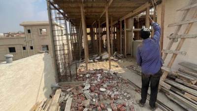 جهاز مدينة بدر يُزيل شدة خشبية ومخالفة بناء بقطعتي أرض سكنيتين..ويتحفظ على معدات