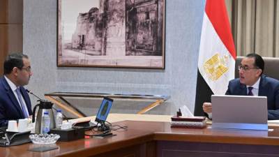 «مدبولي» يكلف بسرعة دراسة دمج تسليم مرحلتين من الوحدات السكنية للموظفين المنتقلين للعاصمة الإدارية