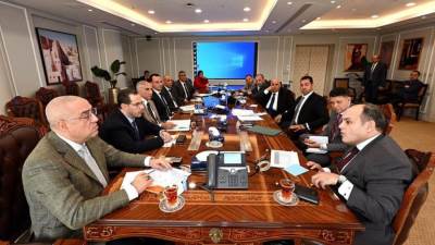 وزيرا الإسكان والصناعة يناقشان مقترحات تطوير المناطق الصناعية بالمدن الجديدة