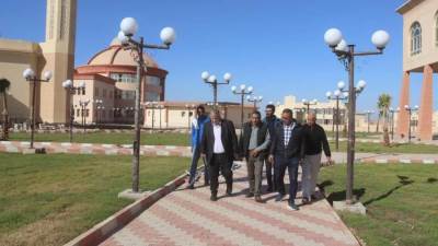 رئيس جهاز العاشر  يتفقد مشروع نادى المحور الشرقي على مساحة 17 فدانا