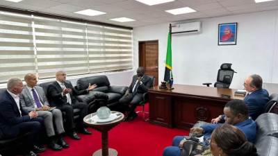 وزير الإسكان ونائب رئيس الوزراء التنزاني يتابعان ممشروع سد ومحطة «جوليوس نيريري» الكهرومائية