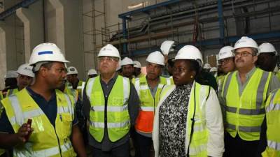 بحضور عاصم الجزار .. تشغيل أول توربينة بمشروع سد ومحطة «جوليوس نيريري» بتنزانيا