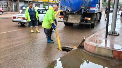  أمطار متوسطه و غزيره وطوارئ لإزالة تراكم المياه بالبحيرة