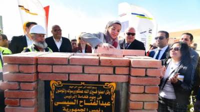 بتكلفة 10 مليون يورو .. وضع حجر الاساس لمصنع التدوير والمعالجة والمدفن الصحى بقوص بمحافظة قنا 