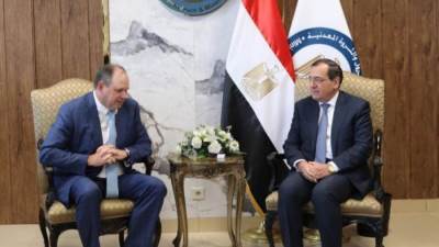 «الملا» يبحث مع الرئيس التنفيذي لشركة أباتشي خططها التوسعية في مصر