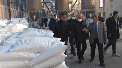 «عصمت» خلال زيارته لشركة النصر للملاحات:نحرص على زيادة الصادرات بالتعاون مع القطاع الخاص