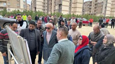 «مسئولو الإسكان» يتفقدون المشروعات الجاري تنفيذها  بحدائق أكتوبر