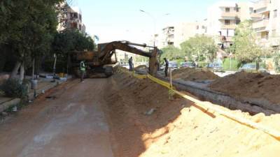 رئيس جهاز مدينة 6 أكتوبر يتفقد أعمال التنمية والتطوير بالمناطق السكنية والمحاور الرئيسية والطرق بالمدينة 