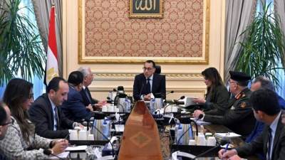 رئيس الوزراء يُوجه بوضع خطة متكاملة لزيادة زراعات الذرة وفول الصويا