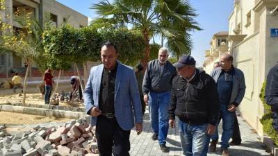 رئيس جهاز الشروق يتابع الأعمال الجاريه بمشروع «رفع كفاءة الطرق» بحى النادى بالمدينه  