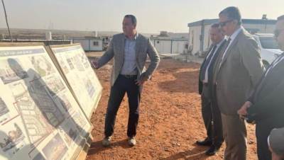 سفارة اليمن تبحث إجراءات انتقالها إلى الحي الدبلوماسي بالعاصمة الإدارية الجديدة