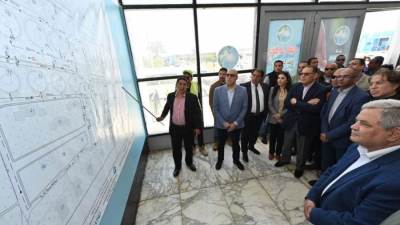 وزير الإسكان ومحافظ الشرقية يتفقدان محطة تنقية مياه العباسة بمركز أبو حماد