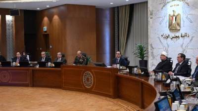 «مدبولى» يشيد بقرارات المركزي ويؤكد : توحيد سعر الصرف يساهم في القضاء على تراكم الطلب على النقد الأجنبي