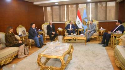 مدير الوطني لتخطيط استخدامات أراضي الدولة يبحث مع محافظ الغربية موقف الأراضي المستردة من حملات الإزالة