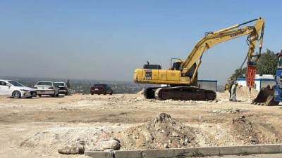 رئيس الجهاز: بدء توسعات محطة الصرف الصحي وترفيق الأراضي المميزة لطرحها بالمنيا الجديدة