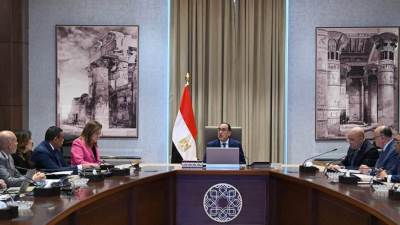 رئيس الوزراء يُتابع الموقف التنفيذي للمشروعات السكنية «بديل العشوائيات»