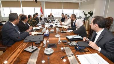 وزير الإسكان يستعرض الإطار العام للاستراتيجية الوطنية للعمران والبناء الأخضر المستدام