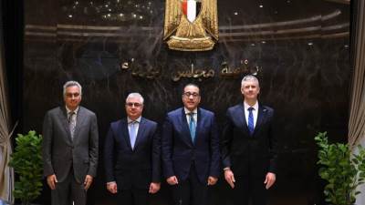 باستثمارات 1.6 مليار جنيه .. تخصيص أرض لإنشاء مصنع لصوامع تخزين الغلال بمنطقة شرق بورسعيد