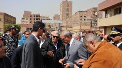 رئيس القابضة للمياه يتفقد موقع حريق محطتي صرف صحي الخصوص والقلج