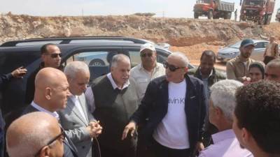 مسئولو " الإسكان " يتابعون سير العمل بالمنطقة الصناعية بمدينة العاشر من رمضان