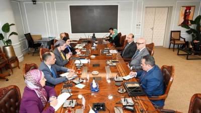  وزيرا الإسكان والبيئة يناقشان مقترحات إدارة وتشغيل مشروع تطوير موقع التجلى الأعظم