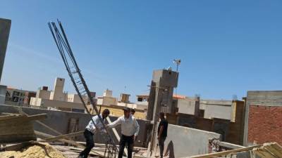 إجراءات رادعة وإزالة فورية لمخالفات البناء والإشغالات بدمياط الجديدة 