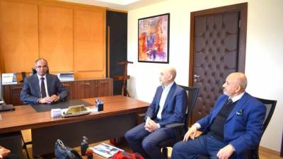 نائب وزير الإسكان يبحث مع ممثلي الغرفة التجارية المصرية البريطانية  فرص التعاون في معالجة الصرف