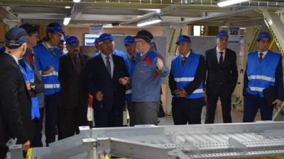 خلال زيارته لفرنسا .. وزير النقل يبحث إنشاء مصنعين لإنتاج أنظمة السكك الحديدية بالأسكندرية 