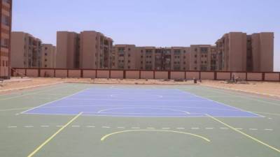 نائب رئيس هيئة المجتمعات يتفقد أعمال الطرق والتطوير بالمنطقة الصناعية بالعاشر من رمضان