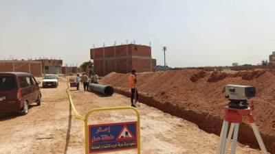 الإسكان: دفع العمل بالطرق والمرافق بالأراضي المضافة لمدينتي سفنكس والشروق لسرعة توفيق أوضاعها