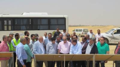 نائب رئيس الهيئة لقطاع التنمية وتطوير المدن فى جولة شاملة بالعبور الجديدة 