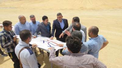 مسئولو «الإسكان» يتابعون مشروعات المرافق بالمناطق الجاري توفيق وضعها بالعبور الجديدة