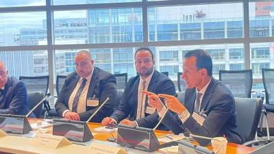 مساعد وزير الإسكان يعرض التجربة المصرية في إدارة الأراضي والعمران بواشنطن