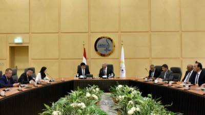 مصر تبحث مع الصين إنشاء مصنع لصناعة عربات السكة الحديدية والمترو