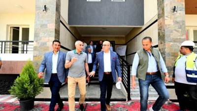 وزير الإسكان يتفقد وحدات «سكن لكل المصريين» بمنطقة الامتداد ببنى سويف الجديدة
