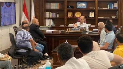 رئيس جهاز القاهرة الجديدة يجتمع بسكان حى الأندلس بالتجمع الثالث لبحث مطالبهم ومقترحاتهم