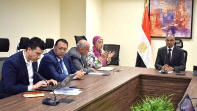 نائب وزير الإسكان يبحث مع ممثلي الوكالة الألمانية استخدام الحمأة الناتجة من الصرف الصحي في إنتاج الأسمدة