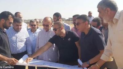 مسئولو «الإسكان »يتابعون العمل بمشروعات المرافق والطرق والخدمات بتوسعات مدينة الشيخ زايد