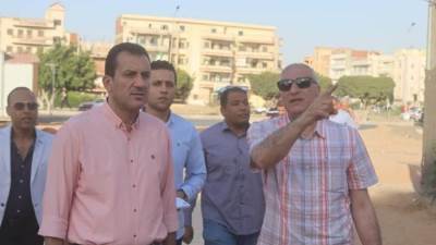 نائب رئيس "هيئة المجتمعات العمرانية " يتابع سير العمل بمشروعات مدينتي العاشر من رمضان وبدر