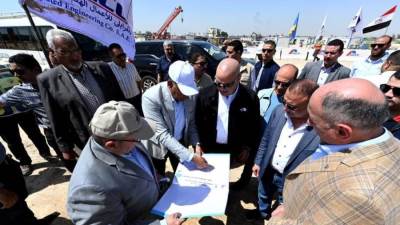 وزير الإسكان ومحافظ الإسكندرية يتفقدان مشروع إنشاء القوس الغربى لمحور اللواء عمر سليمان