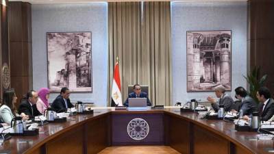 رئيس الوزراء يبحث مع مجموعة «العربي» المقترحات الخاصة بزيادة نسب التصنيع المحلي فى الإنتاج