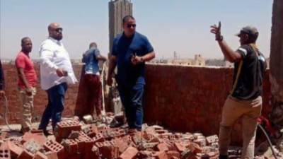 إزالة مخالفات بناء بالامتداد الشرقي والتجمعين الثالث والخامس بالقاهرة الجديدة