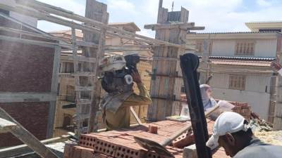 جهاز دمياط الجديدة ينفذ إزالة فورية لمخالفات البناء ويتحفظ على معدات المقاولين ومواد البناء