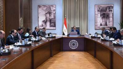 باستثمارات 100 مليون دولار .. «مدبولى» يبحث 4 مشروعات جديدة مقترحة لتحالف «فيلبيس وجيلا»