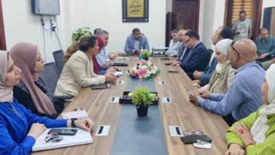 رئيس جهاز العاصمة الإدارية الجديد يبدأ مهام عمله باجتماع موسع مع العاملين (صور)