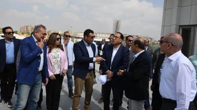 «مدبولى» يتفقد مشروعات القاهرة التاريخية ويوجه بالإسراع فى معدلات التنفيذ