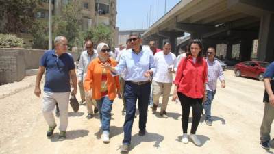 محافظ الجيزة يوجه الشركة المنفذة لممشي المنصورية بالالتزام بالمعايير الفنية والهندسية 